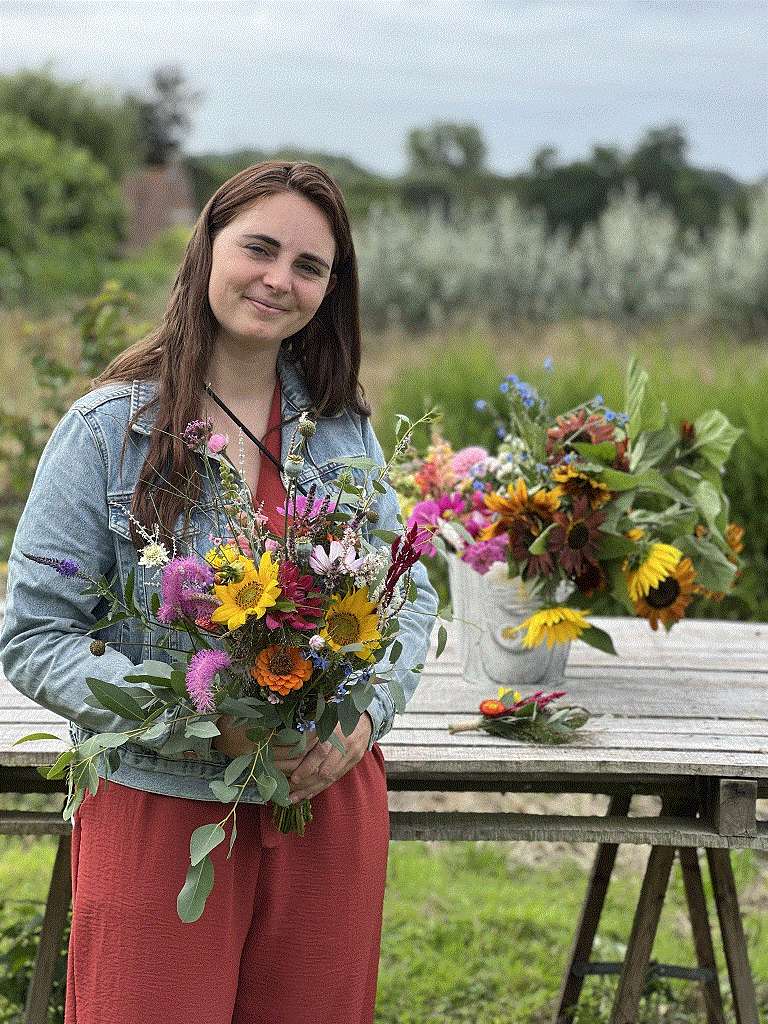 bruidsboeket en feestbloemen op maat gemaakt